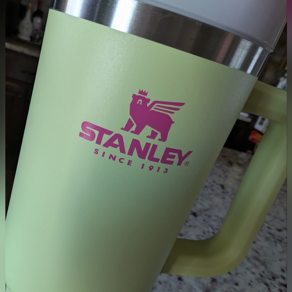 40oz Stanley - Picture 5 of 7
